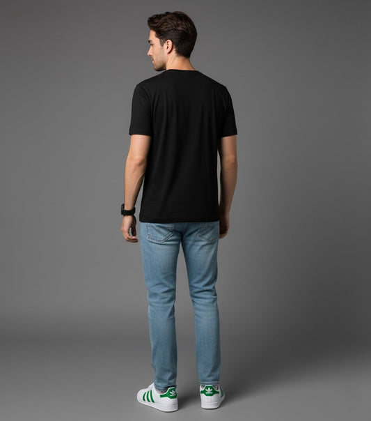 Men’s Outlaws Christmas Printed T-Shirt – 100% Cotton Festive Casual Wear