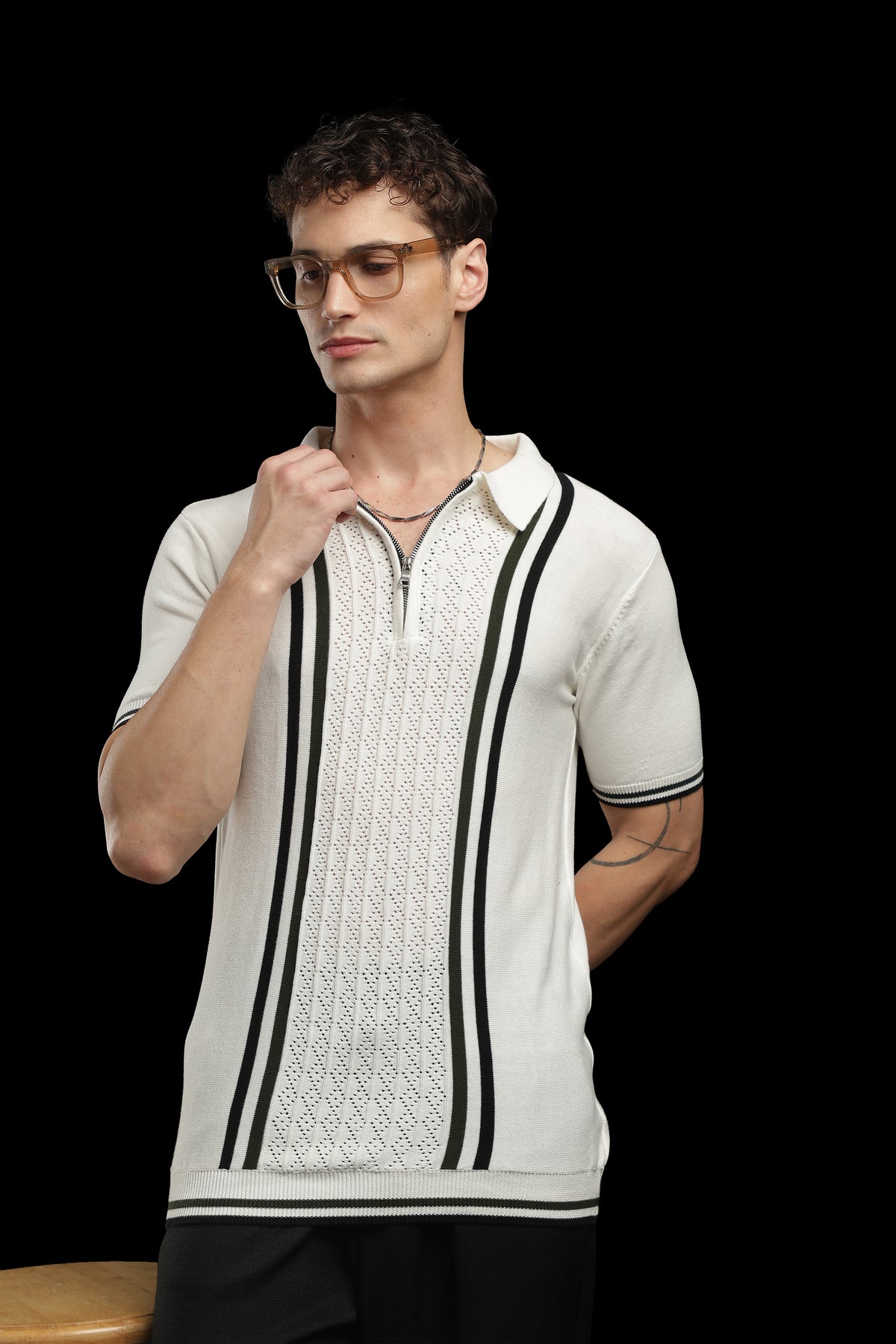 Men’s Ivory Contrast-Stripe Textured Knit Zip Polo T-Shirt