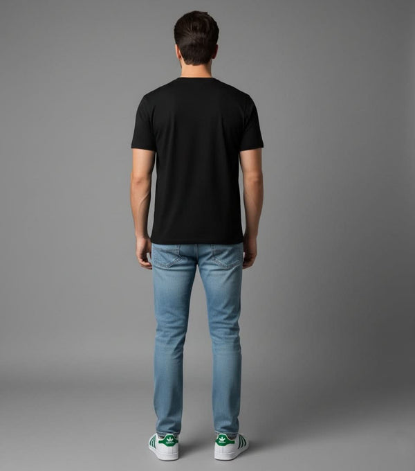 Men’s Outlaws Christmas printed T-shirt with holiday festive design, made of 100% cotton, casual winter wear.