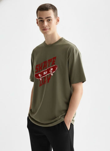 Outlaws men oversized printed t shirt olive graphic front