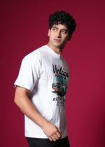 Outlaws white oversized cotton T-shirt with streetwear style, featuring a relaxed fit and casual design.